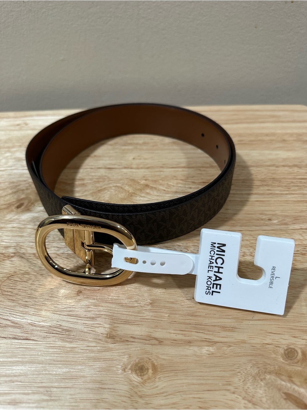 MICHAEL Michael Kors Brown/Tan Reversible Leather Belt with Gold Oval Buckle - Picture 4 of 8